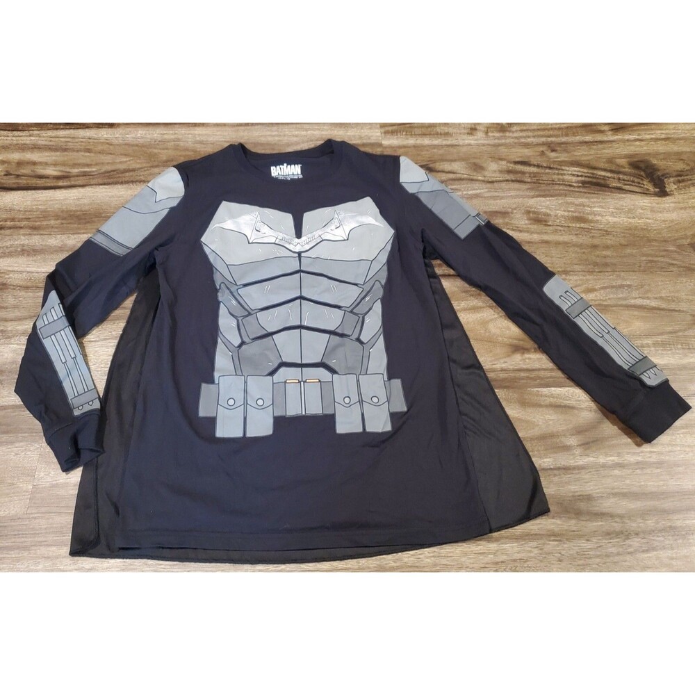 Batman Men's Medium Shirt W/ Removable Cape Long Sleeve T-Shirt Costume